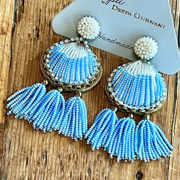 🌺🎉HP🎉🌺 NWT Deepa Gurnani Luxe Beaded Crystal Seashell Chandeliers - Picture 6 of 15